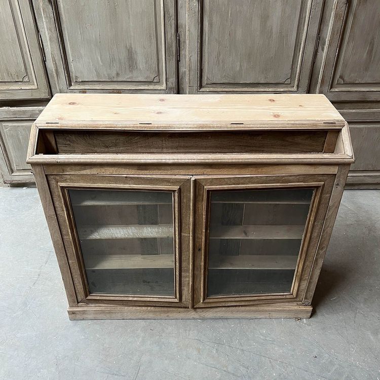 Meuble De Bijoutier