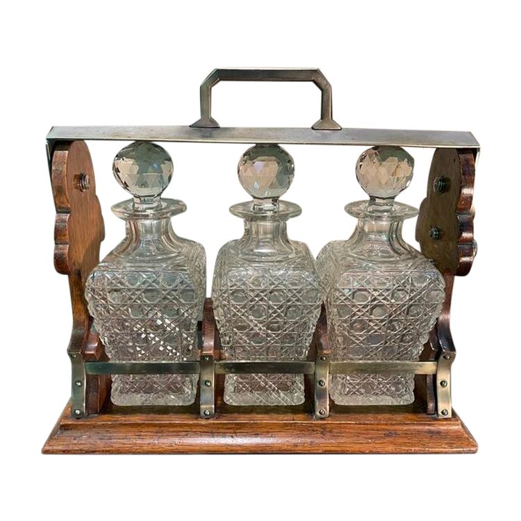 Liqueur cellar - Triptych of Caraves