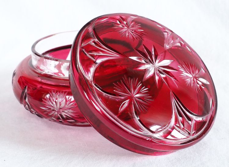 Scatola porta caramelle in cristallo Baccarat con sovrapposizione rosa - etichetta di carta