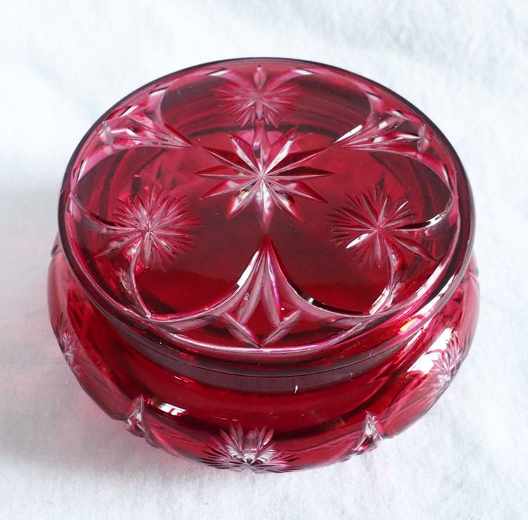 Scatola porta caramelle in cristallo Baccarat con sovrapposizione rosa - etichetta di carta