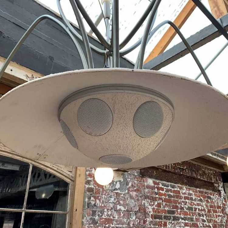 Lustre Années 70 Avec Enceintes Intégrées