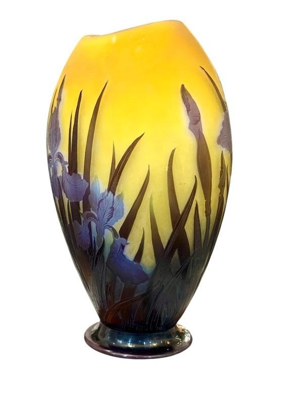Emile Gallé Vase "Aux Iris""
