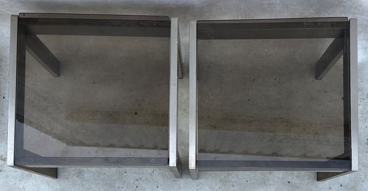 Pair of coffee tables