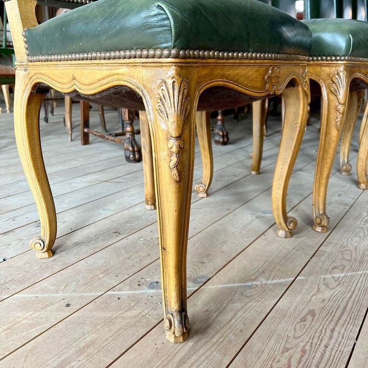 Lot of Louis XV style chairs