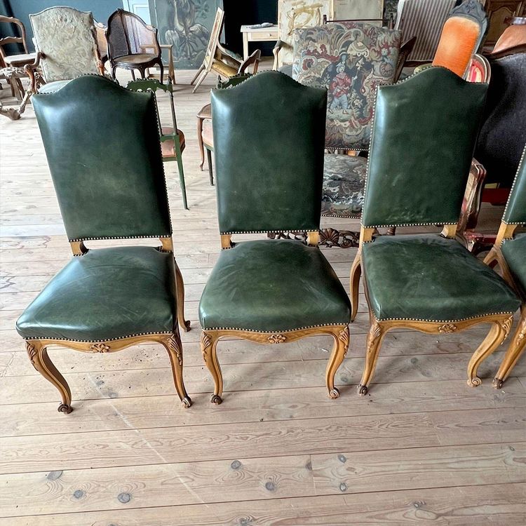Lot of Louis XV style chairs