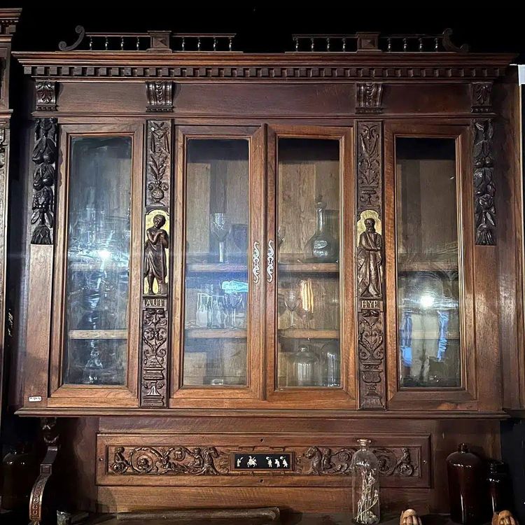 Norman Library Woodwork in Louis XIII Style in Walnut and Gilding