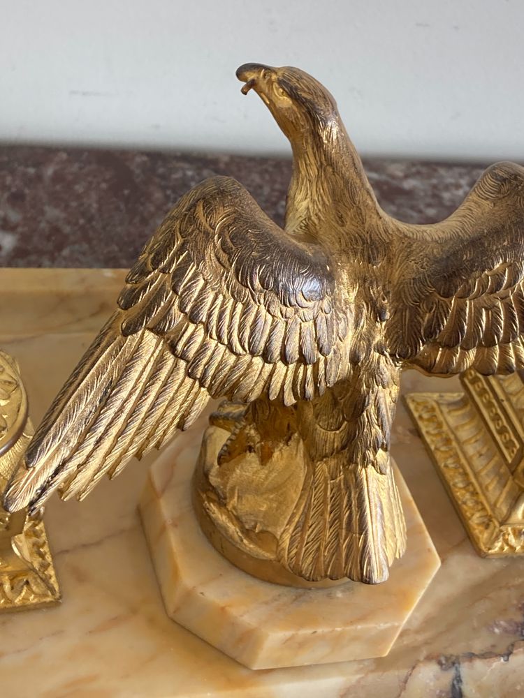 Tintenfass aus vergoldeter Bronze und gelbem Siena-Marmor, spätes 19. Jahrhundert
