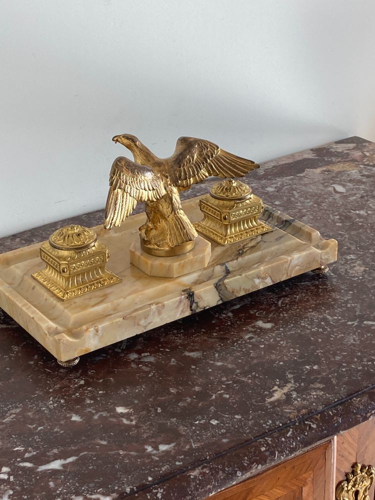 Tintenfass aus vergoldeter Bronze und gelbem Siena-Marmor, spätes 19. Jahrhundert