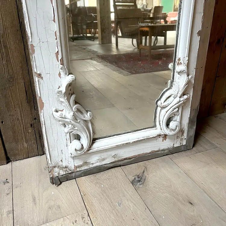 Spiegel mit Holzpaneelen im Louis XV-Stil