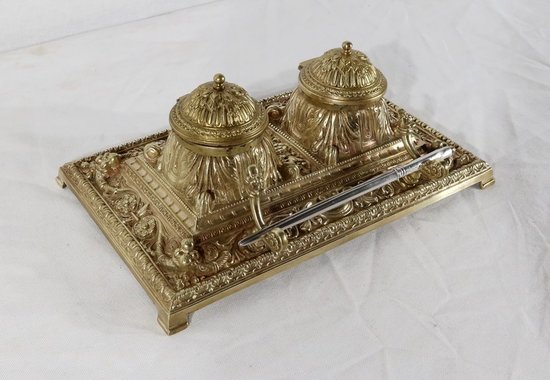  Gilded bronze inkwell, in the Renaissance style - Late 19th century