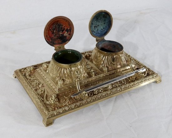  Gilded bronze inkwell, in the Renaissance style - Late 19th century