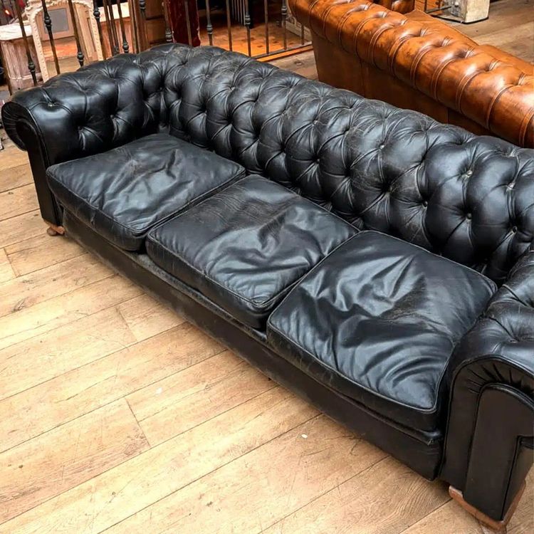 Canapé Chesterfield Ancien En Cuir Noir