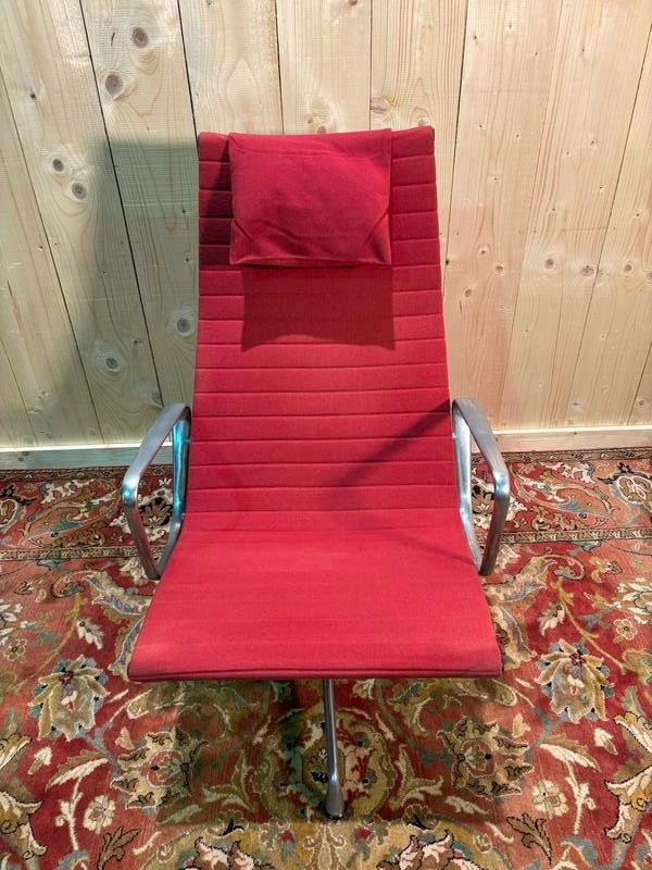 Presidente e ottomano Bauhaus di Charles Eames in alluminio