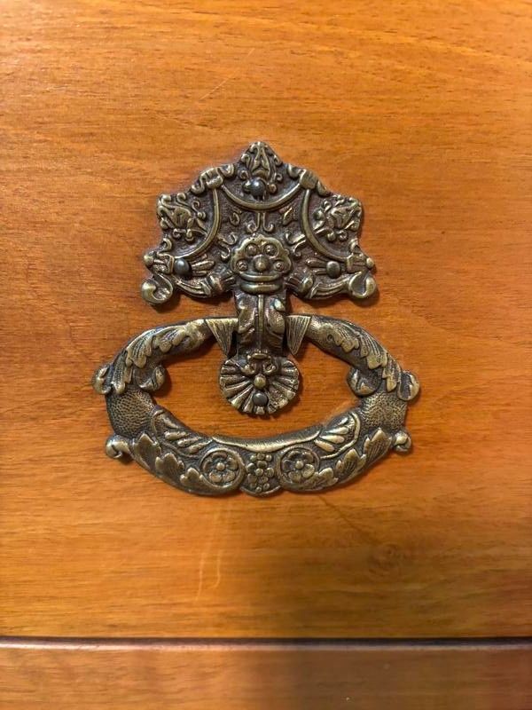 Cambio in stile LOUIS XV locale