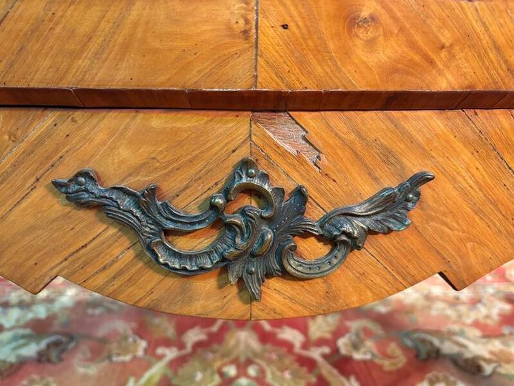 Cambio in stile LOUIS XV locale