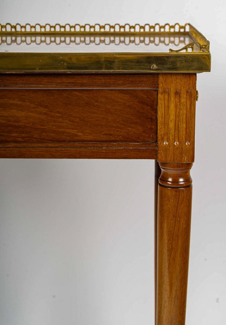 Isac Simon Rebour Kleiner Couchtisch aus Mahagoni und Marmor im Louis XVI-Stil, ca. 1780-1790