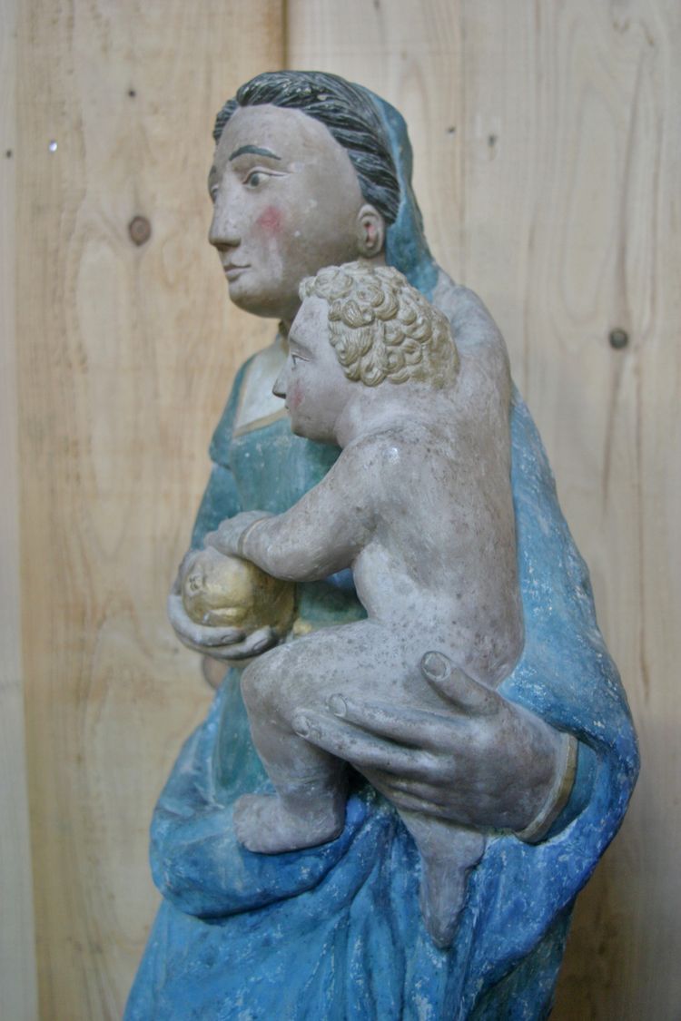Vergine col Bambino in pietra