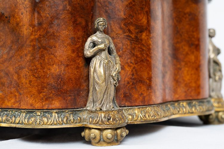 Coffret à bijoux ancien, France, XIXe siècle.