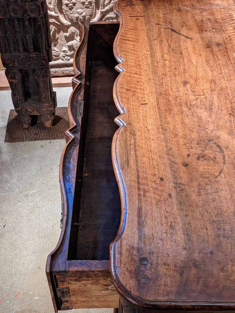 Commode arbalete XVIIIe