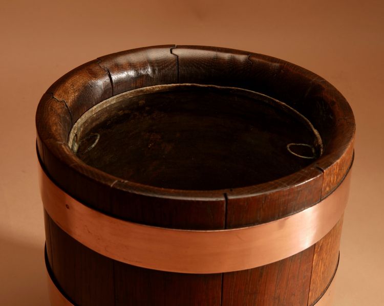 Jardinière/refroidisseur à vin Art Déco en chêne et cuivre.