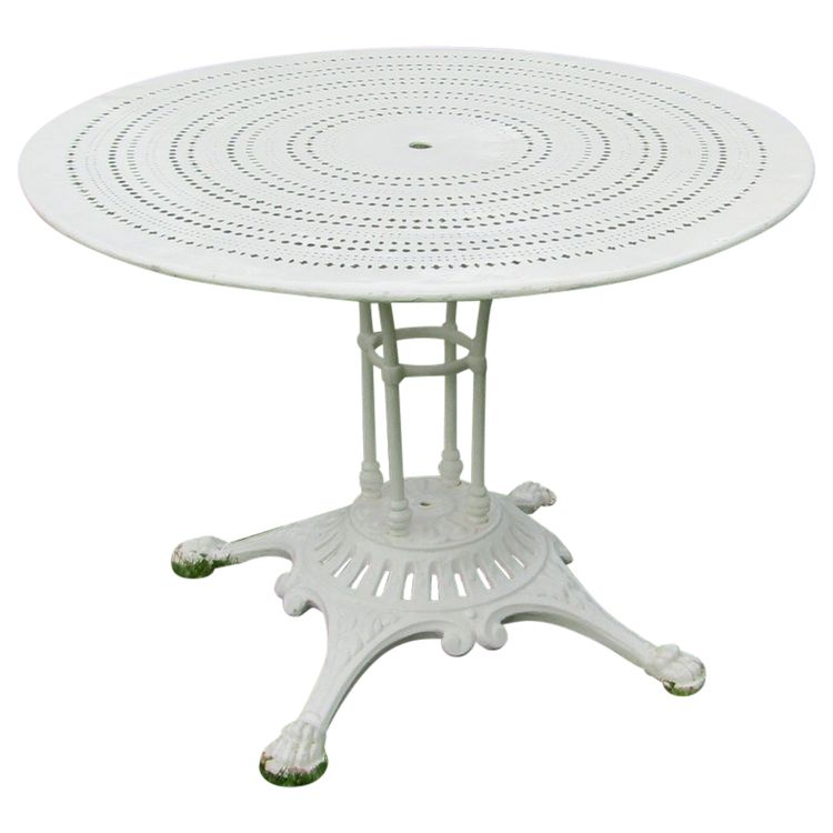 Garden table