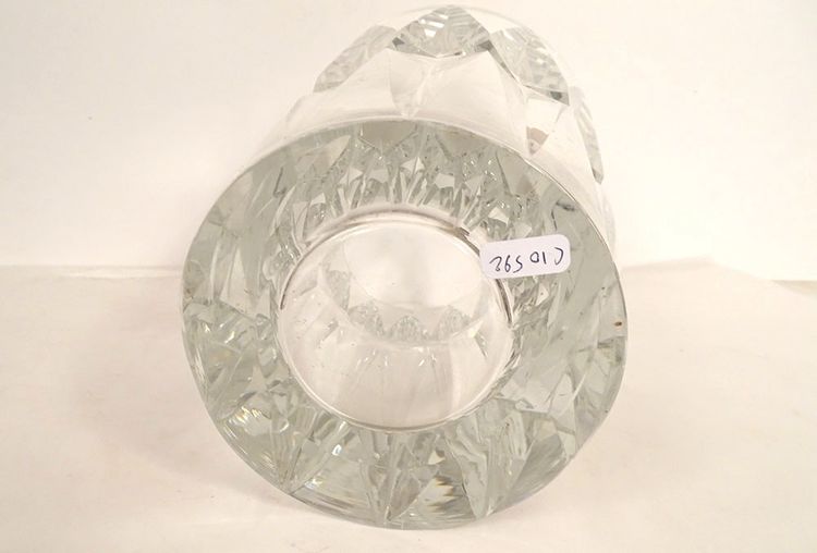 Saint-Louis Vase aus geschliffenem Kristallglas, Frankreich, Modell Camaret, 20. Jahrhundert