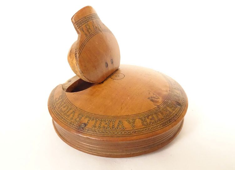 Linsenförmige Schnupftabakdose Buchsbaum Stein Raye Sellier Vieillevigne 1868 19. Jahrhundert