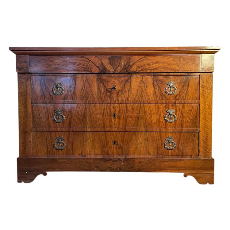 Commode époque Louis Philippe en noyer 
