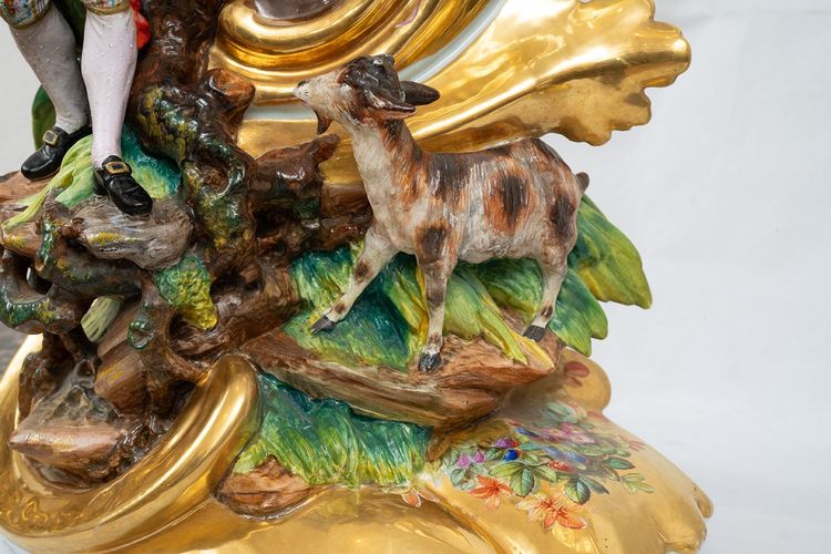 Paire de Vases ancienne en porcelaine Naples (Capodimonte) XIXe siècle.