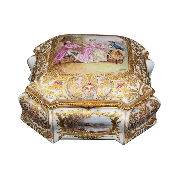 Coffret à bijoux ancien en porcelaine, XIXe siècle.