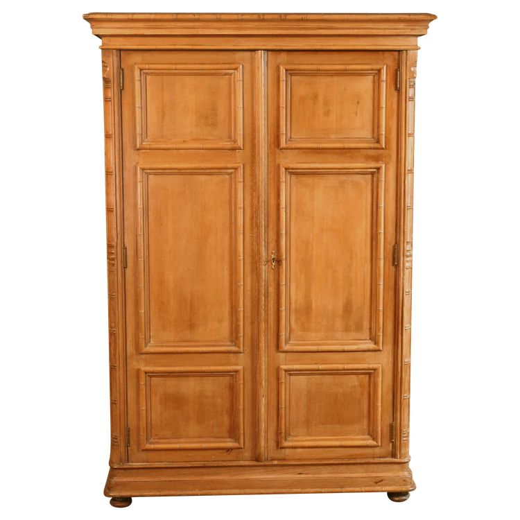Armoire en pitchpin style bambou