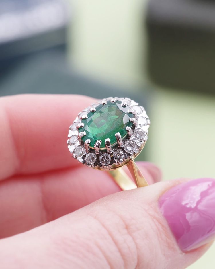 Smaragd-Diamantring 2,61 Karat in 18 Karat Gold, Diamanten im Brillantschliff, Vintage, Sambia