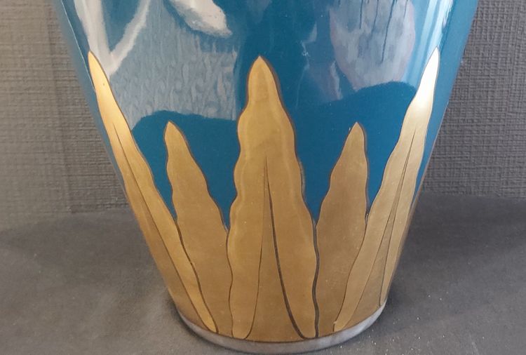 Large Jaget-Pinon porcelain vase from Tours