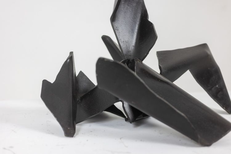 Jean Campa. Scultura geometrica in metallo lucidato. Anni '80. LS62141309P