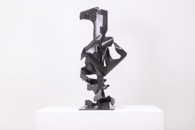 Jean Campa. Scultura verticale in metallo patinato. Anni '80. LS62151309P