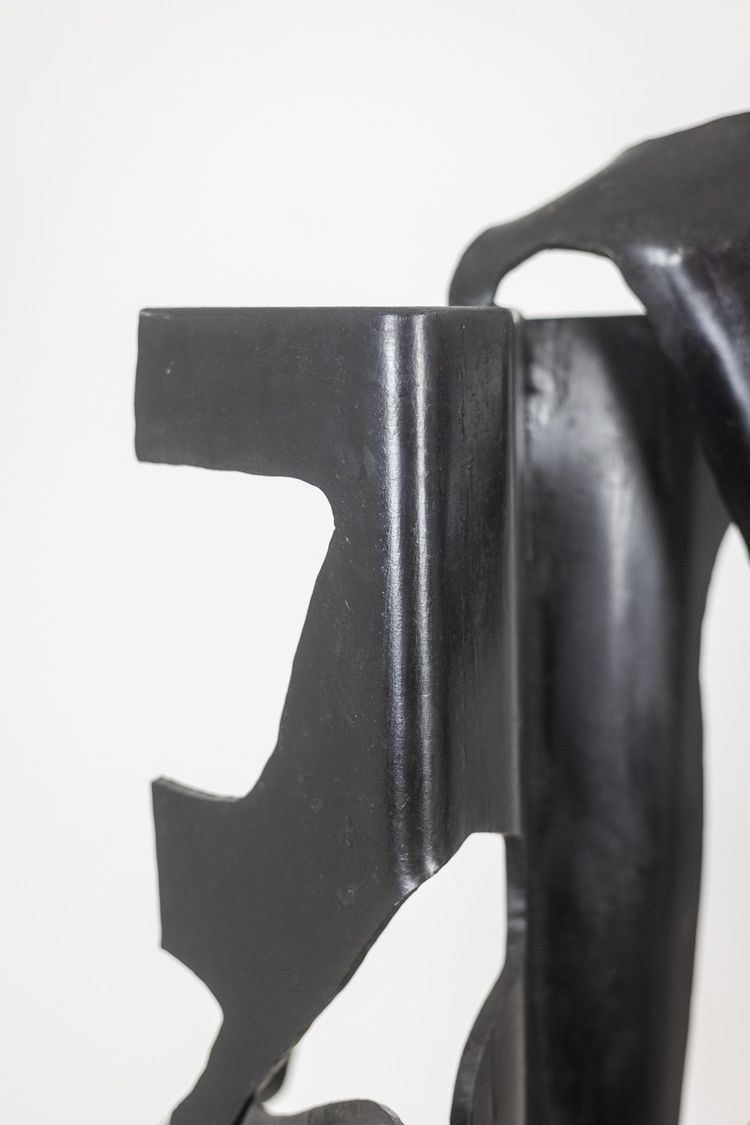 Jean Campa. Scultura verticale in metallo patinato. Anni '80. LS62151309P