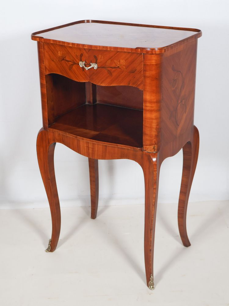 Paire de tables de chevets style Louis XV début XXe siècle 
