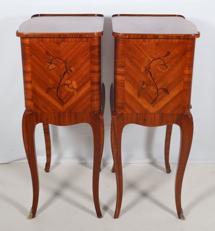Paire de tables de chevets style Louis XV début XXe siècle 