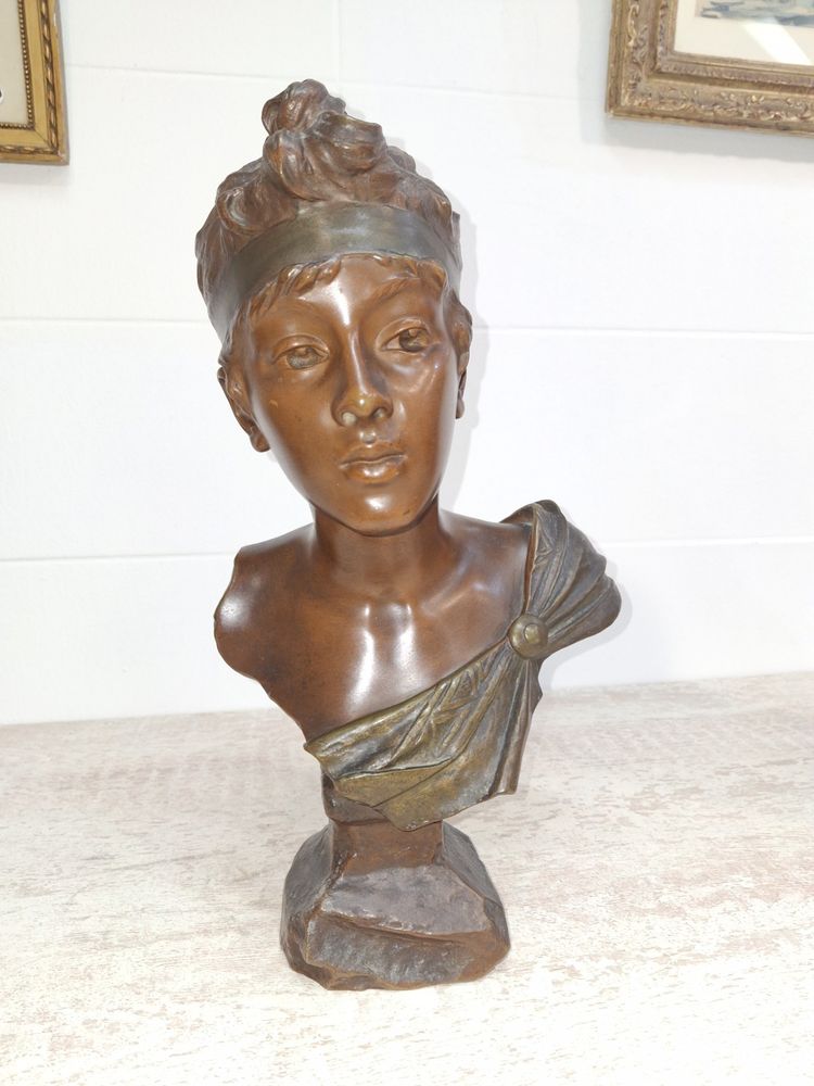 Busto femminile monumentale in bronzo FRIME antica