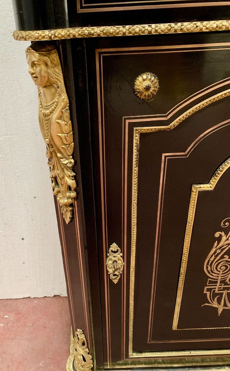Credenza intarsiata in legno e ottone in stile Napoleone III, XIX secolo