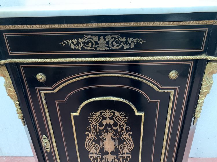 Credenza intarsiata in legno e ottone in stile Napoleone III, XIX secolo