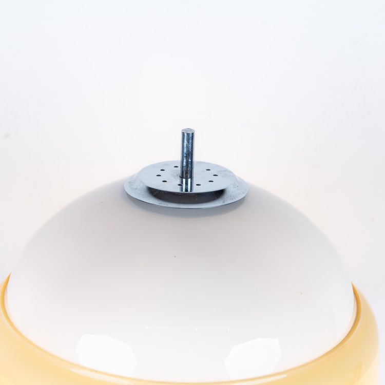 Lampada a forma di fungo, in vetro e vetro opalino, base in marmo, 1965.