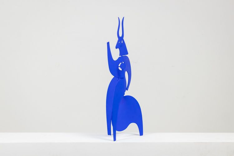 Antonino di San Pietro. Scultura blu “Tauride”. Contemporaneo. Codice articolo: LS6240489P