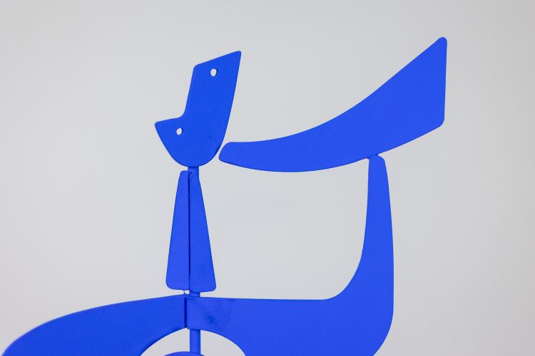 Antonine de Saint Pierre. Sculpture « Bugler » bleue. Contemporain.