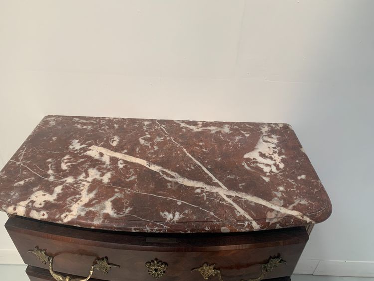 Commode de style en palissandre et acajou XX siècle