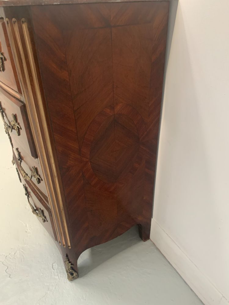 Commode de style en palissandre et acajou XX siècle