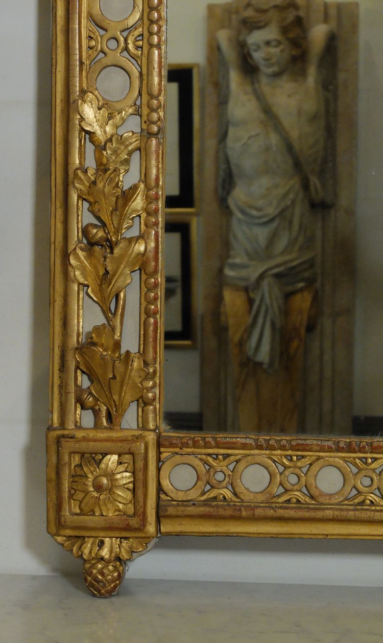 Specchio Luigi XVI con attributi di caccia