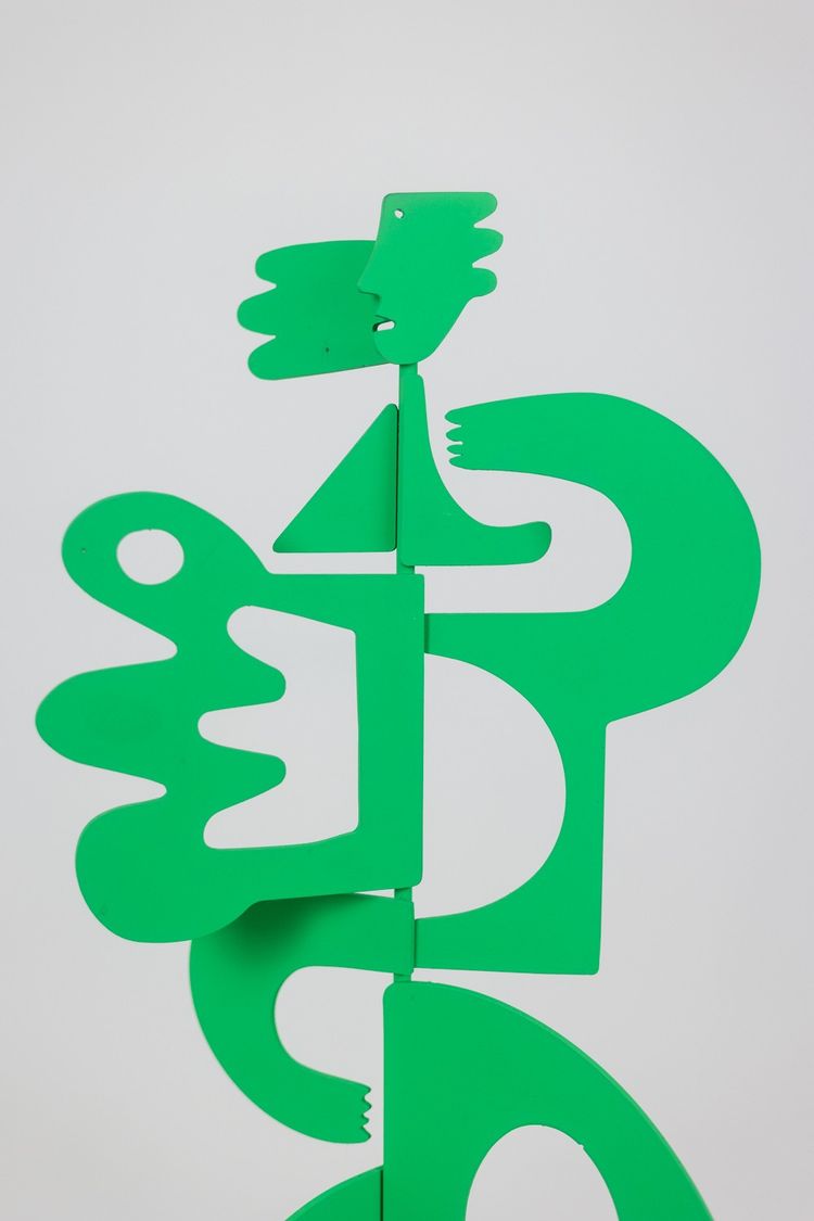 Antonine de Saint Pierre. Sculpture verte « Le baiser ». Contemporain. LS6245487Y