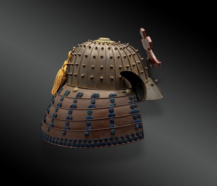 Elmo da guerra chiamato Kabuto e Maedaté tipo O-bashi Suji Bachi Giappone, periodo Edo 1603-1868