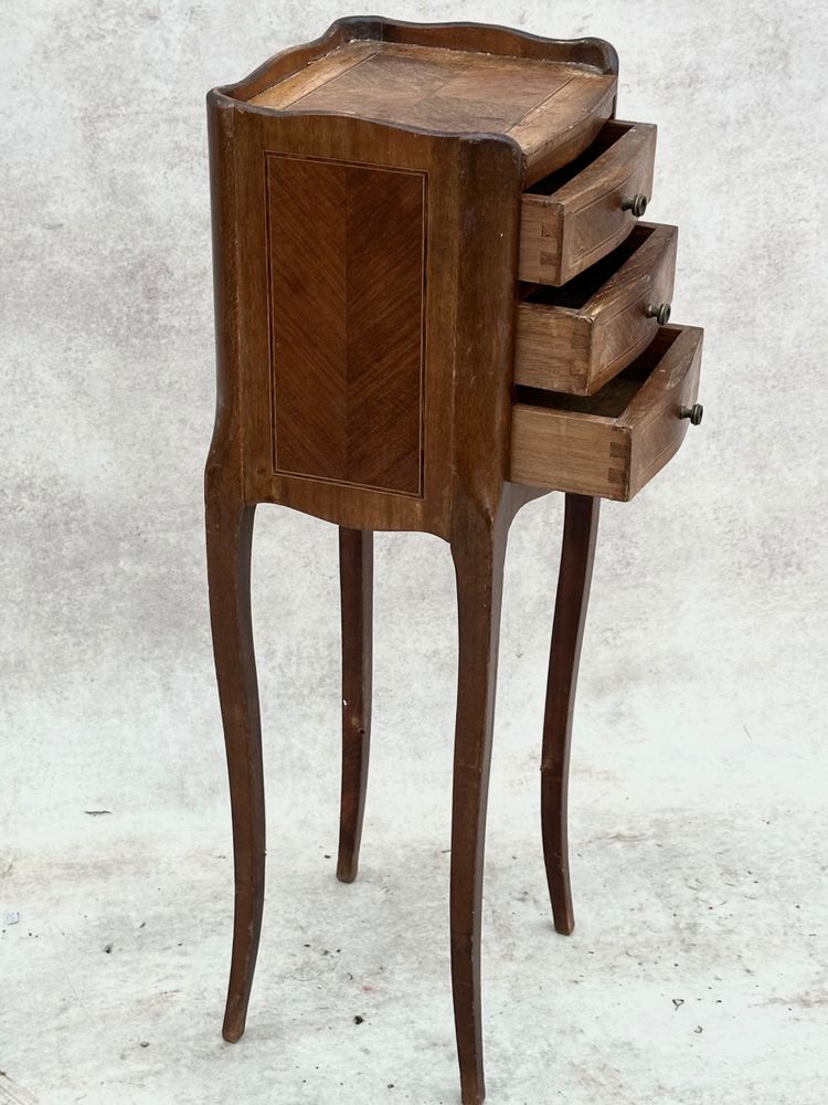 Table de chevet